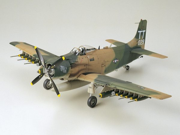 ⁦1/48 SKYRAIDER A-1J אווירון⁩ – תמונה ⁦2⁩